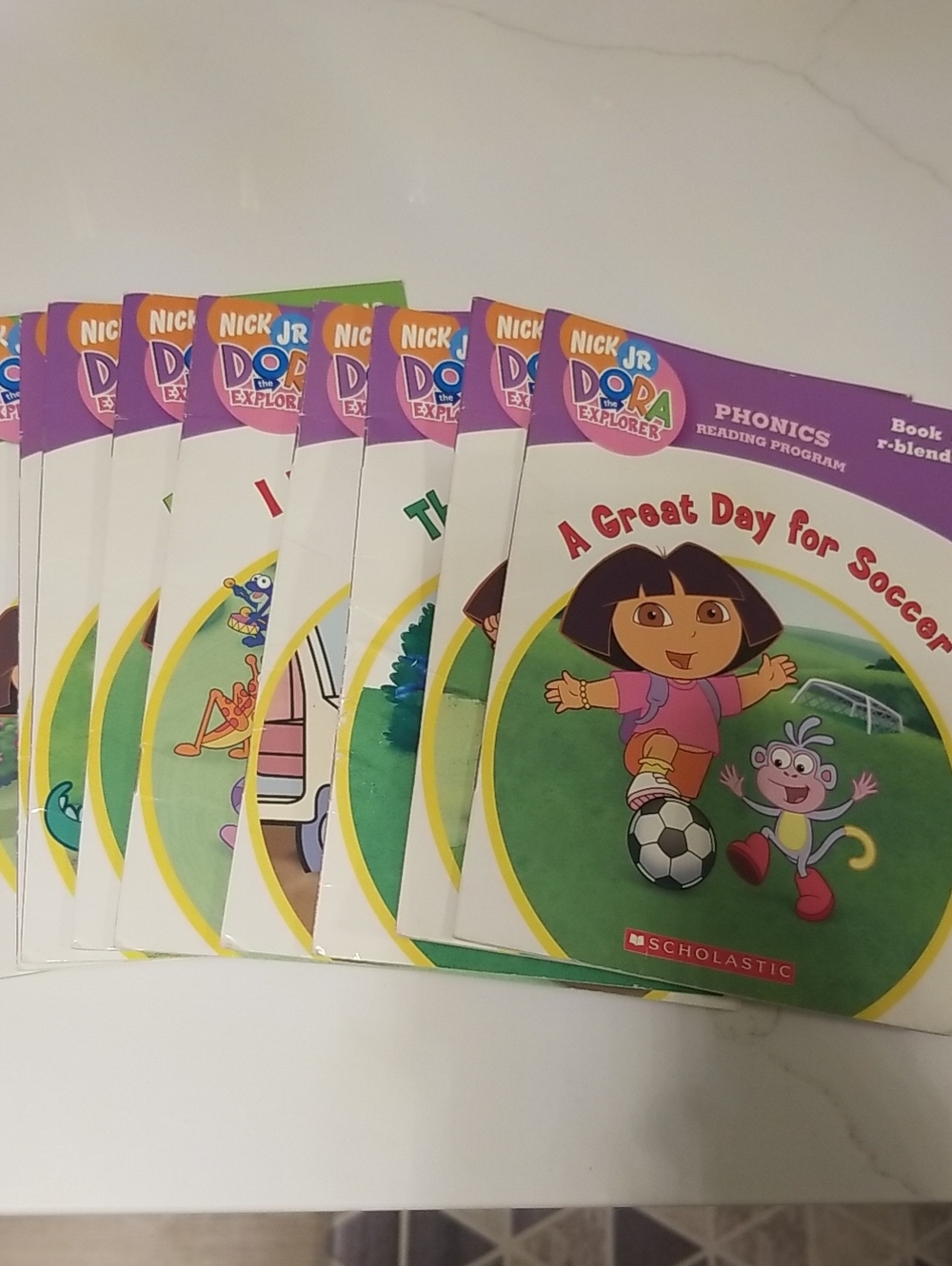 Scholastic Dora the Explorer Phonics Book Lot As Is
